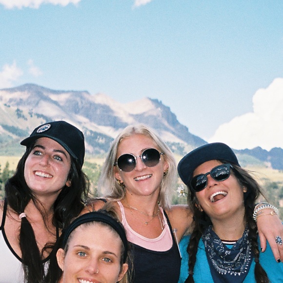 Meet your Posher, Emily - Picture 1 of 1